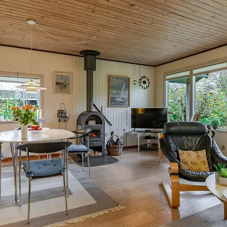 Mika - 300m From The Sea By Interhome *