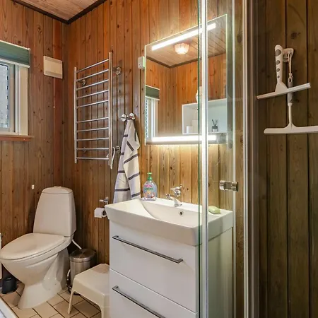 Semesterbostad Mika - 300m From The Sea By Interhome *