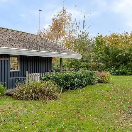 Semesterbostad Mika - 300m From The Sea By Interhome *