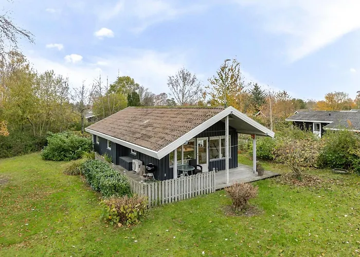 Mika - 300m From The Sea By Interhome Skovbyballe