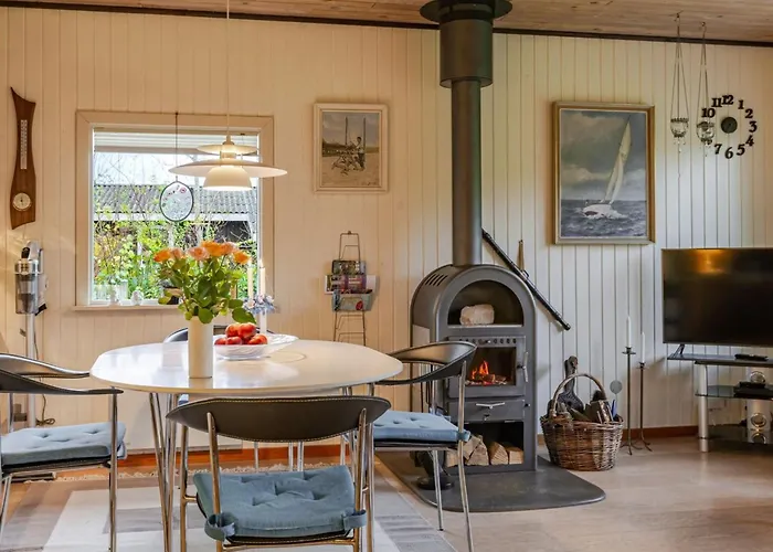 Mika - 300m From The Sea By Interhome Semesterbostad *