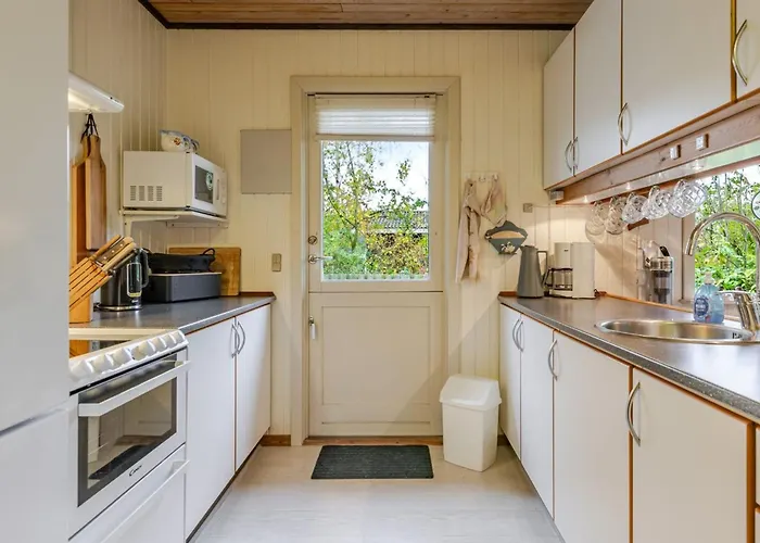 Mika - 300m From The Sea By Interhome * Skovbyballe